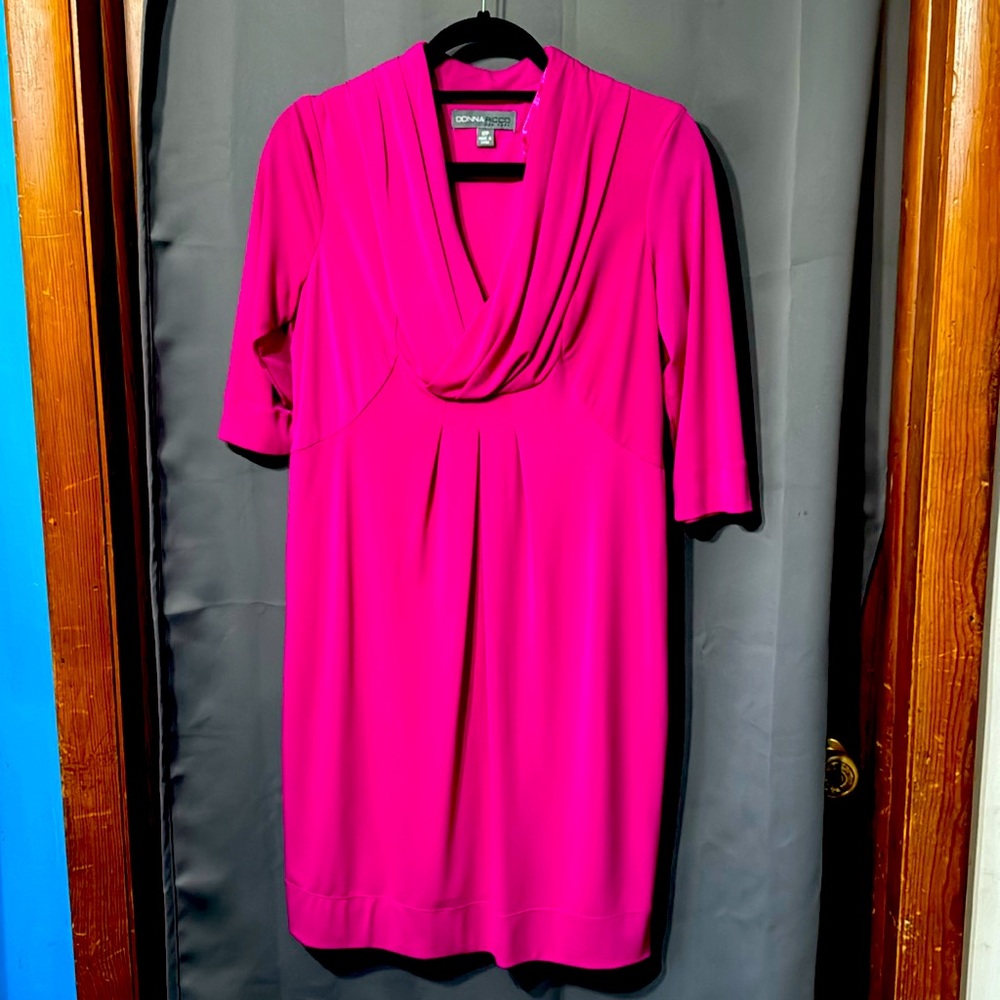 Donna Rocco New York double lined pleated dress. NEW